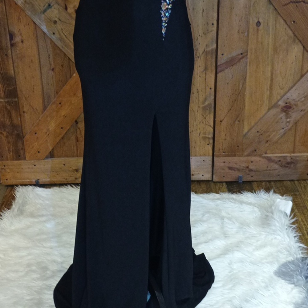 Black prom dress - Picture 7 of 8